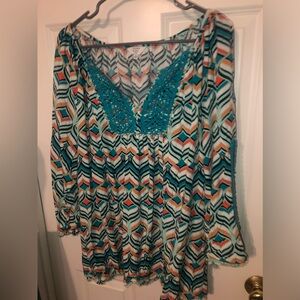 3X Crown & Ivy top with crocheted accents at neck and sleeves.